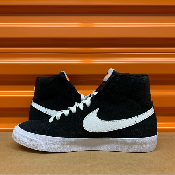 Nike Blazer Mid ‘77 Black/White Women’s Shoes - Picture 6 of 9